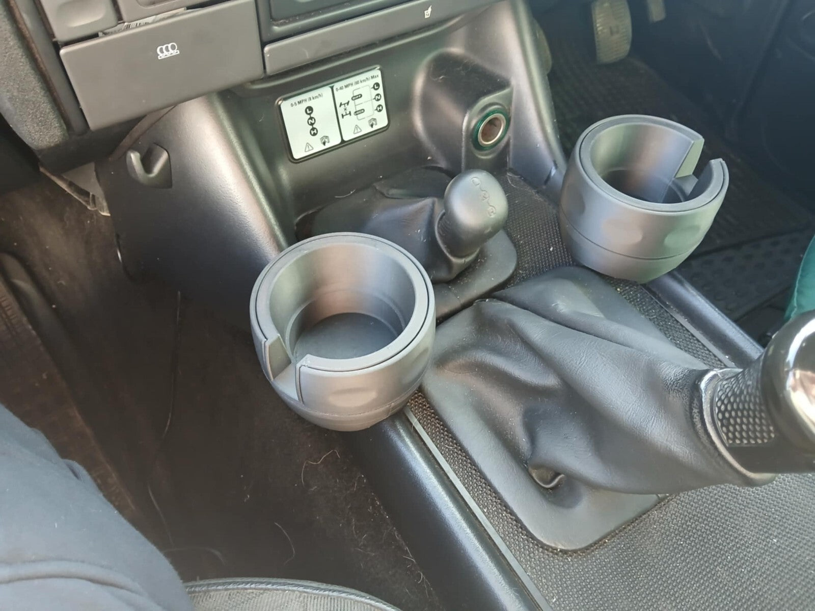 Land Rover Discovery  1 / 2 Centre Console Cup Holders Set 3D Printed