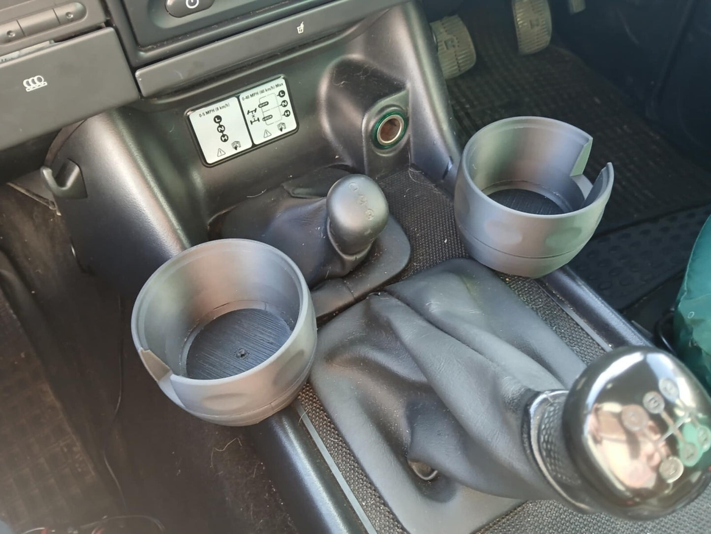 Land Rover Discovery  1 / 2 Centre Console Cup Holders Set 3D Printed